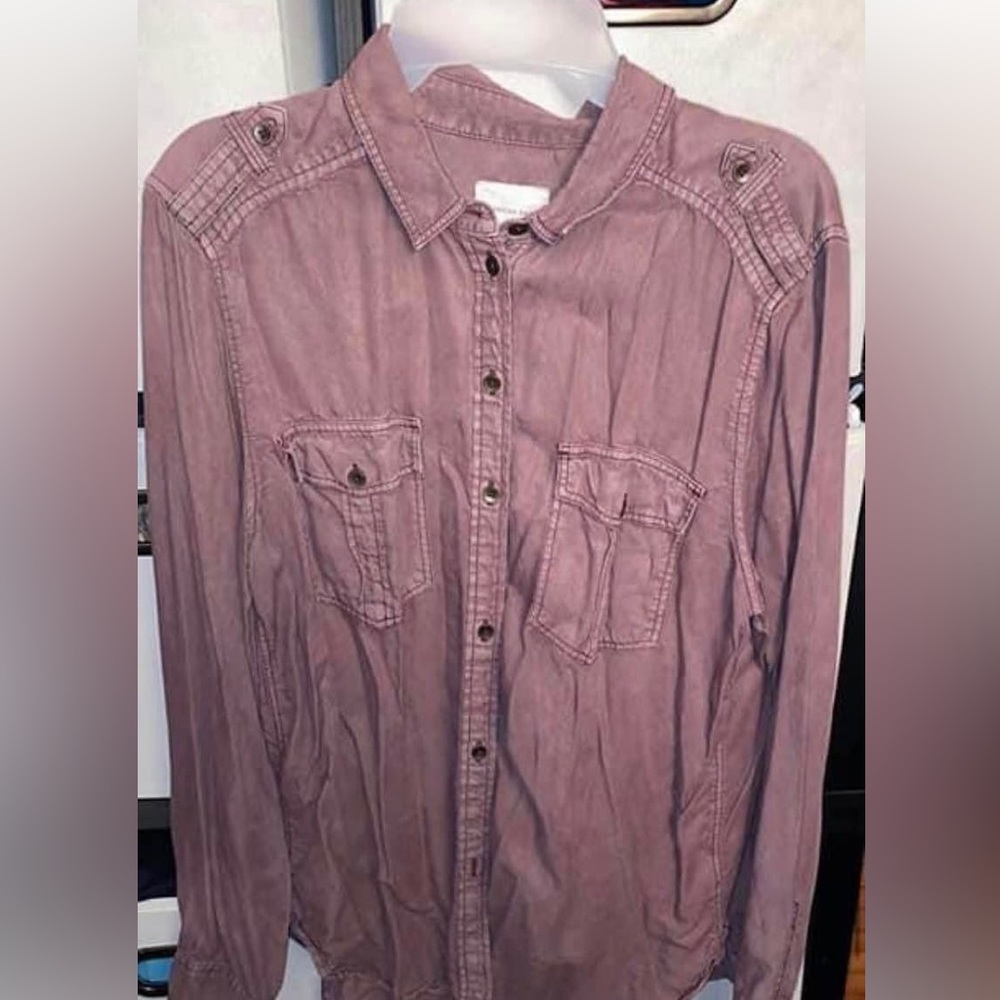 AE button up
